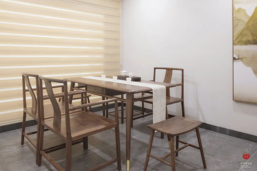 茶品牌體驗(yàn)空間巡禮第四輯 | CBD里的摩登品品香插圖13 茶品牌體驗(yàn)空間巡禮第四輯 | CBD里的摩登品品香插圖13