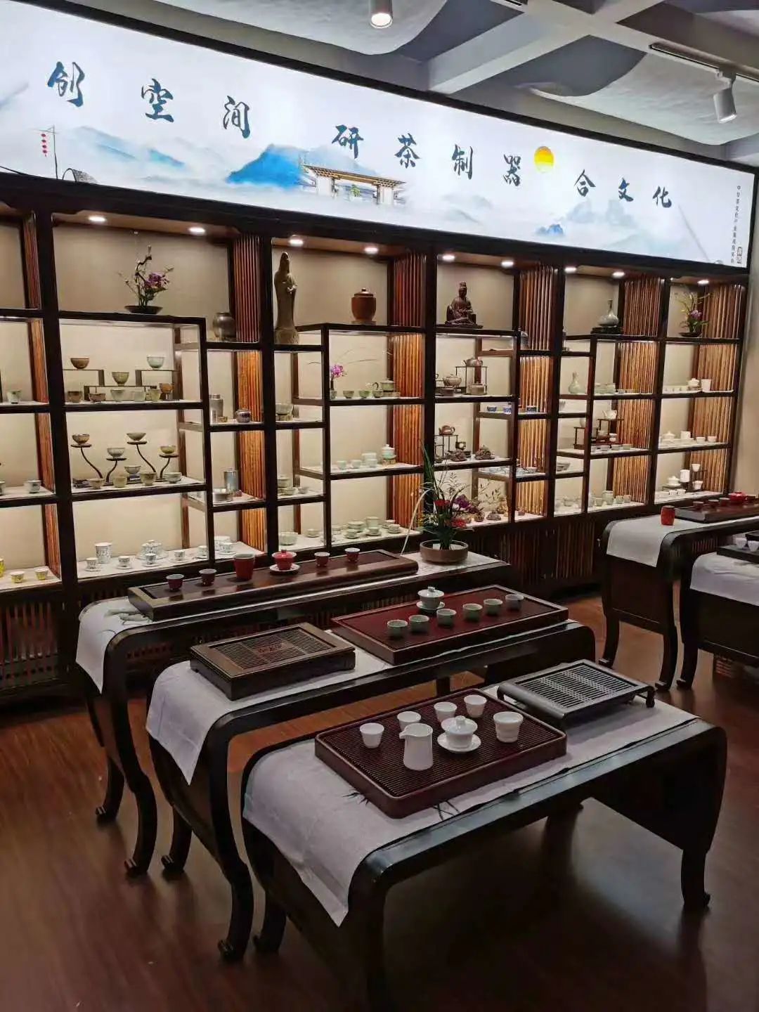 漢唐參展國(guó)際名家具展紀(jì)實(shí)插圖10 漢唐參展國(guó)際名家具展紀(jì)實(shí)插圖10