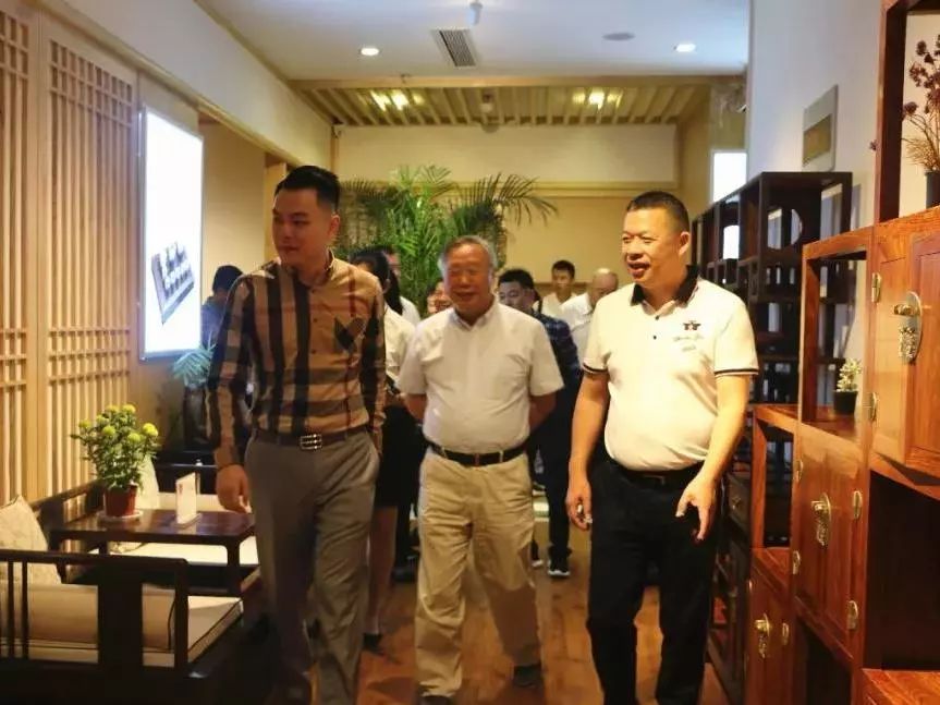 中國國際茶文化研究會主辦浙茶企赴陜西考察活動，參觀漢唐西安旗艦店插圖1