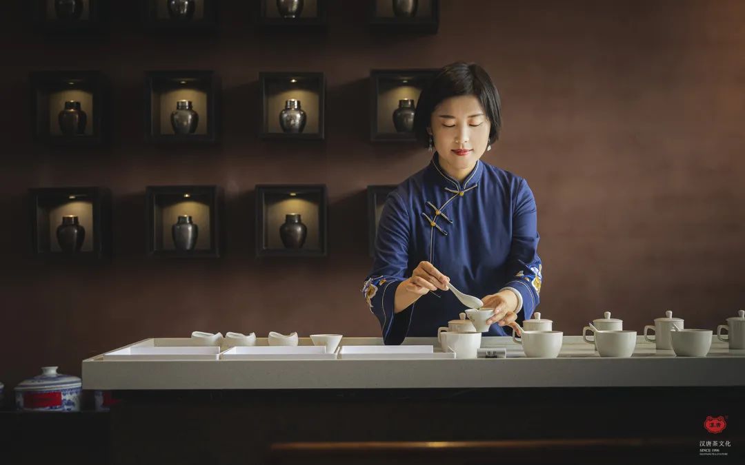 茶品牌體驗(yàn)空間巡禮第八輯 | 和運(yùn)的茶營(yíng)銷(xiāo)道場(chǎng)插圖2 茶品牌體驗(yàn)空間巡禮第八輯 | 和運(yùn)的茶營(yíng)銷(xiāo)道場(chǎng)插圖2